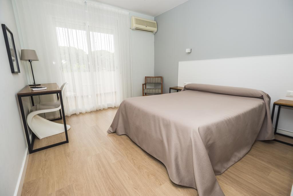 Hostal Las Cumbres Кониль-де-ла-Фронтера Экстерьер фото
